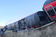 Choque de trenes en España causó al menos 30 muertos
